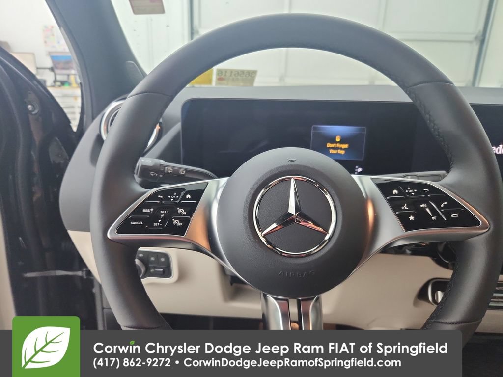 Used 2025 Mercedes-Benz GLA 250 4MATIC image 21