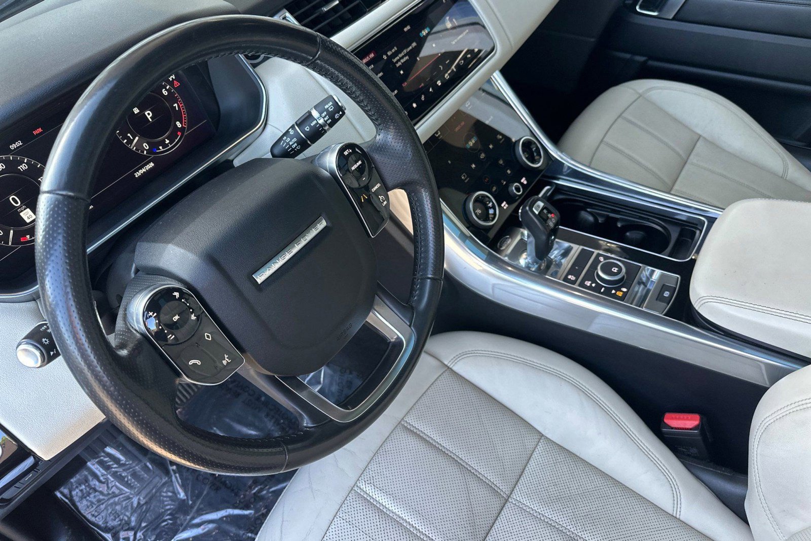 Used 2020 Land Rover Range Rover Sport HSE AWD/4WD image 4