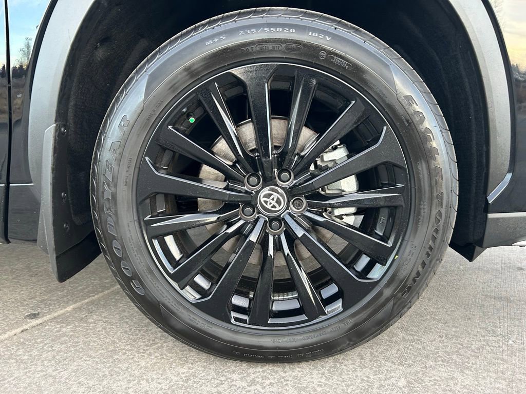 Used 2026 Toyota Highlander XSE image 31