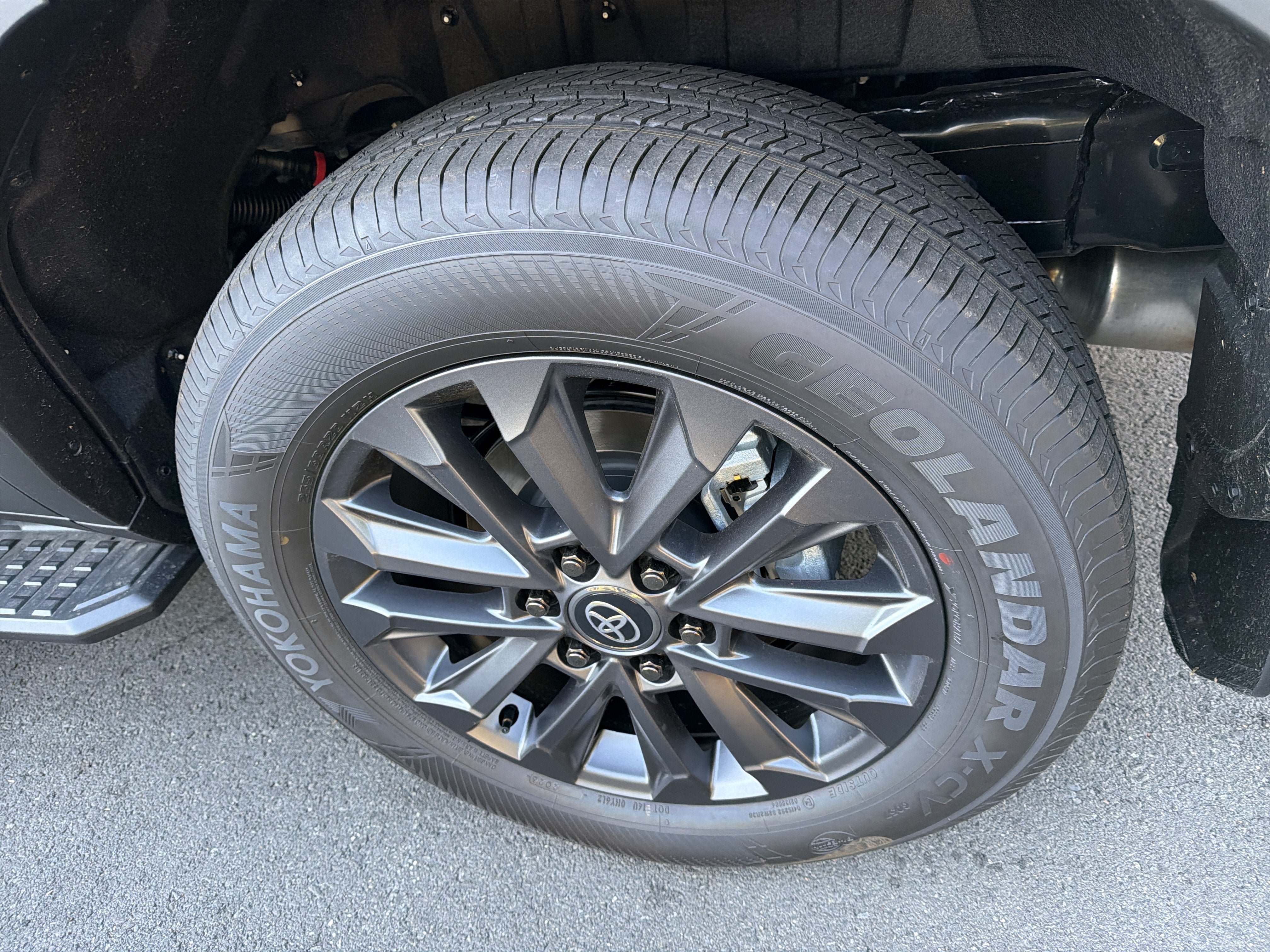 New 2027 Toyota Land Cruiser w/ Premium Package AWD/4WD image 6