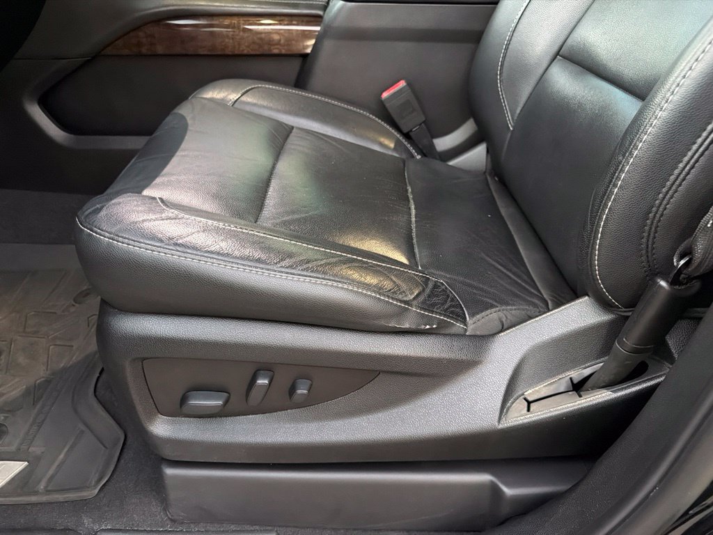 Used 2019 Chevrolet Tahoe LT w/ Z71 Midnight Edition AWD/4WD image 22