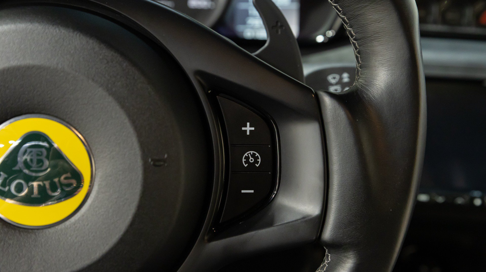 Used 2021 Lotus Evora RWD image 52