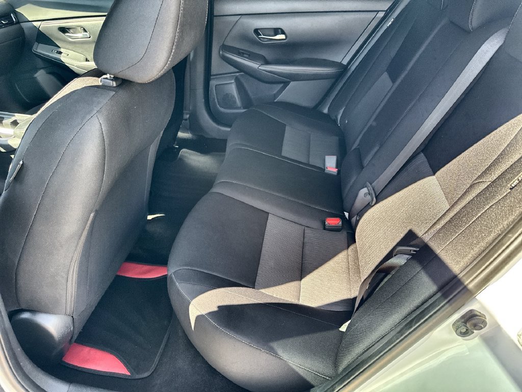 Used 2022 Nissan Sentra SV FWD image 16