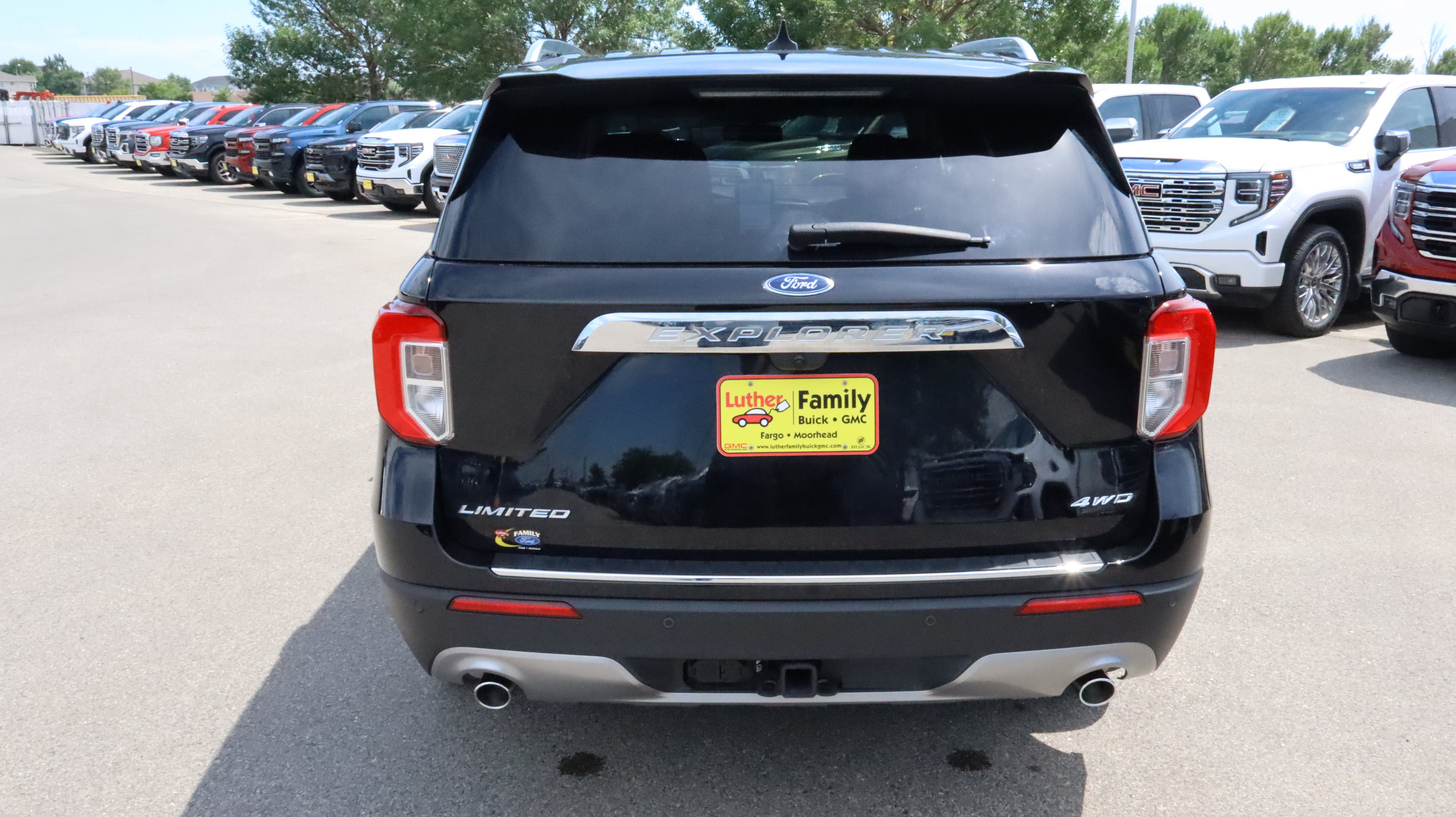 Used 2024 Ford Explorer Limited w/ Limited Technology Package AWD/4WD image 6