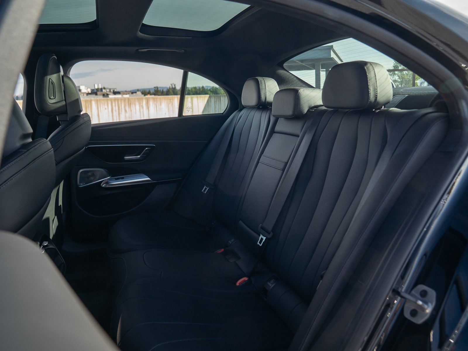 Used 2026 Mercedes-Benz E 350 4MATIC Sedan image 27