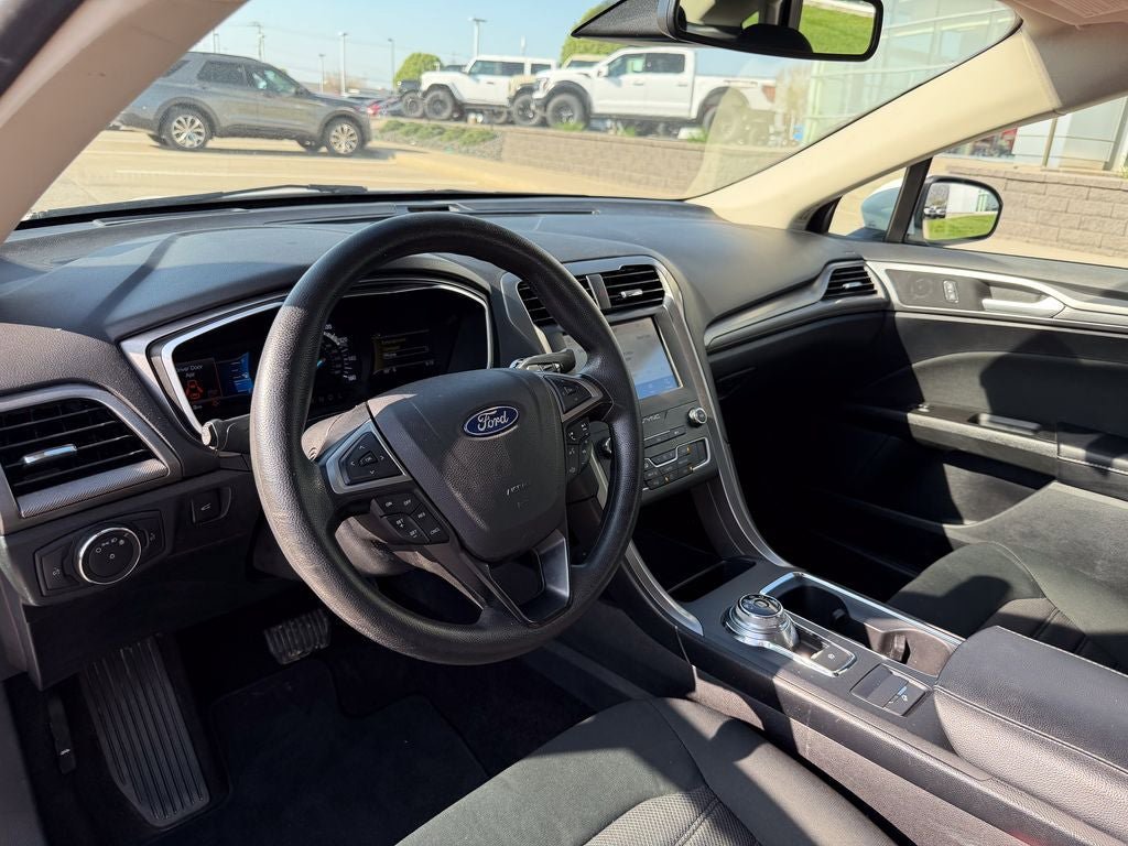Certified 2020 Ford Fusion SE FWD image 8