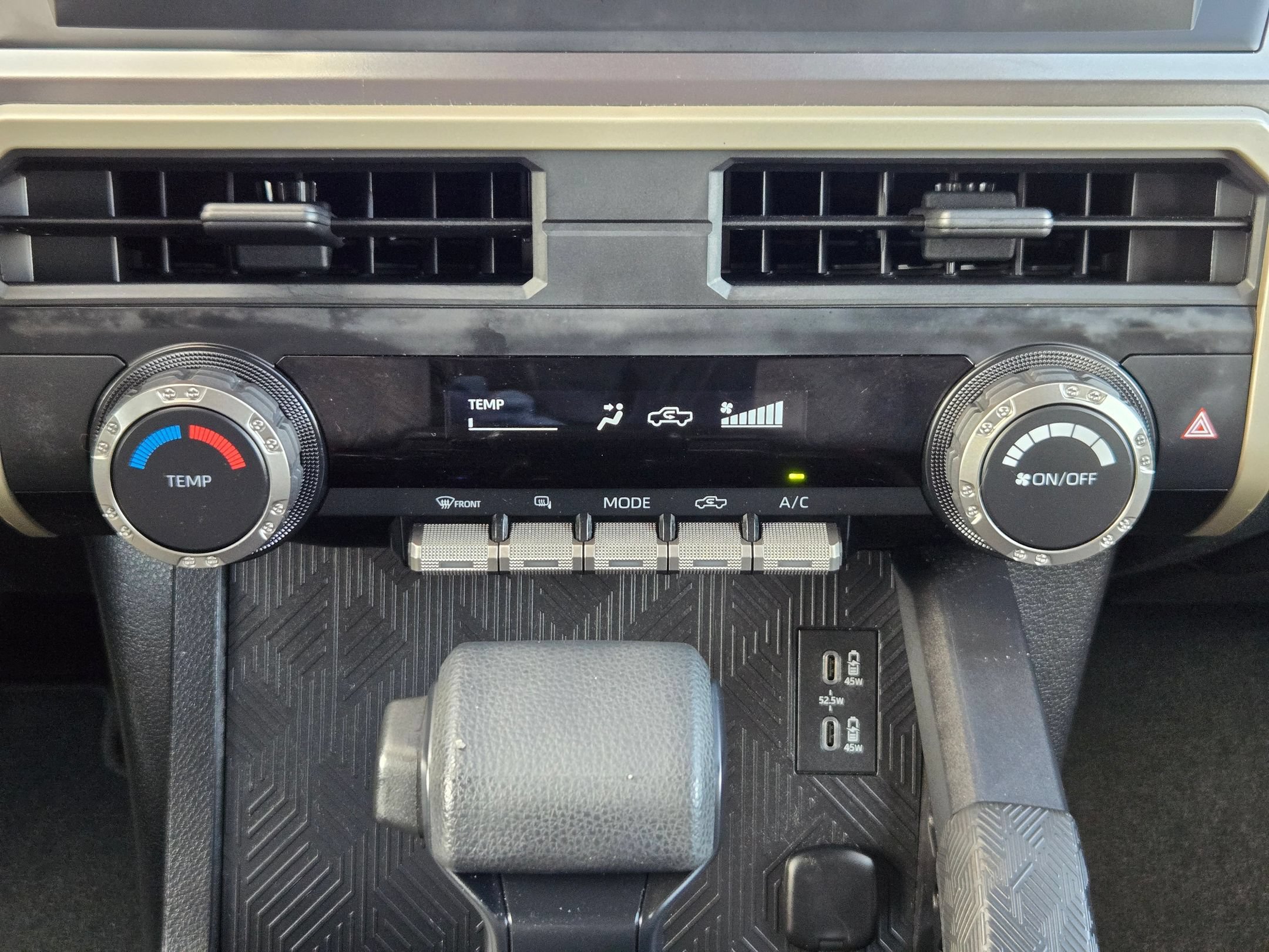 Used 2025 Toyota Tacoma SR5 AWD/4WD image 18