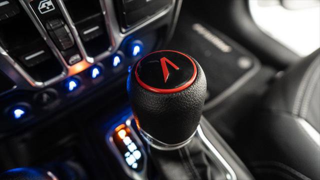 Used 2025 Jeep Gladiator Sport image 39