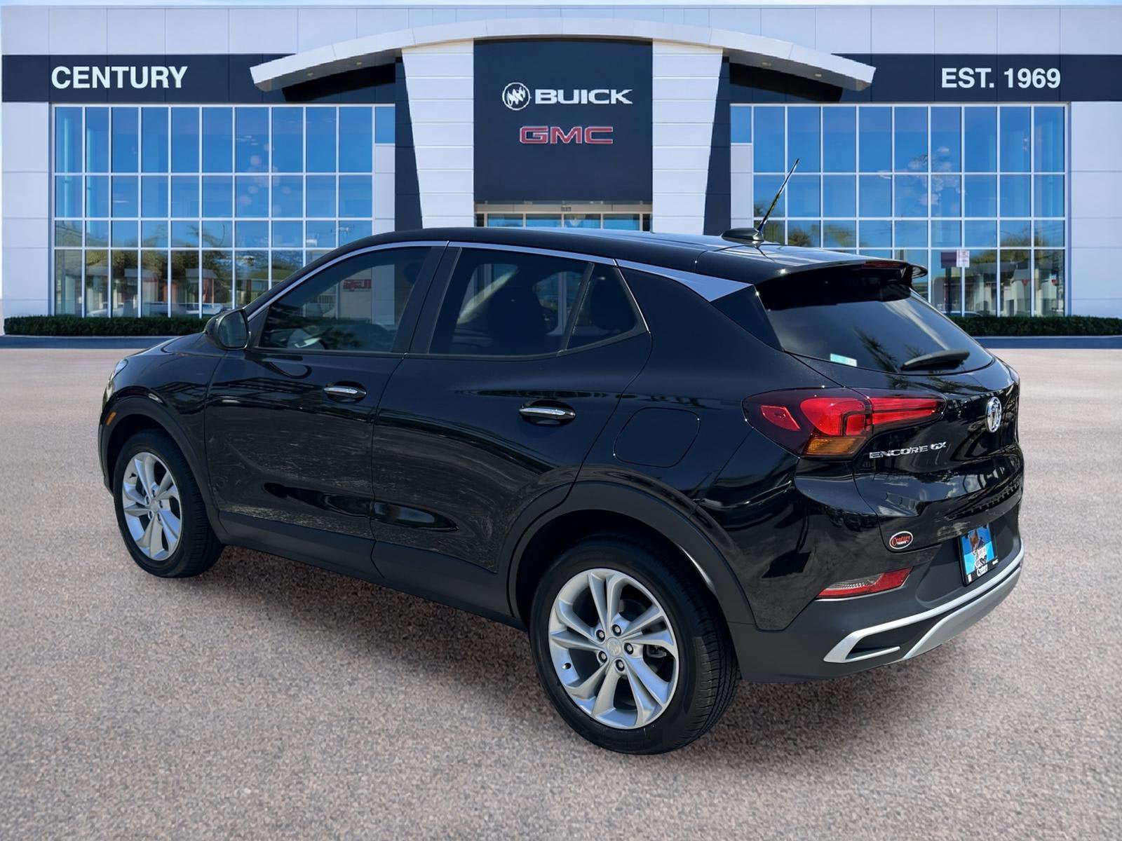 Used 2023 Buick Encore GX Preferred w/ Cold Weather Comfort Package FWD image 6