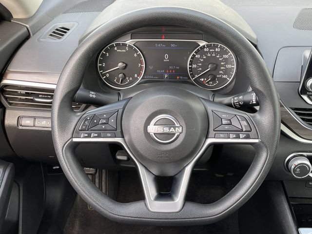 Used 2024 Nissan Altima 2.5 SV FWD image 12
