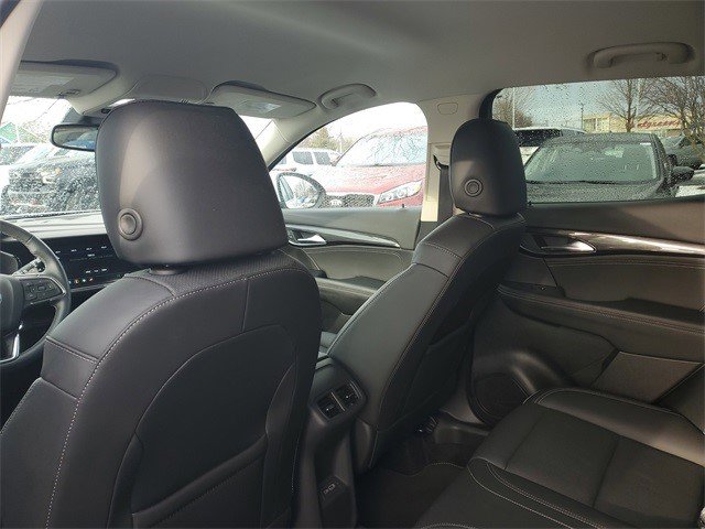 Certified 2023 Buick Envision Essence image 5