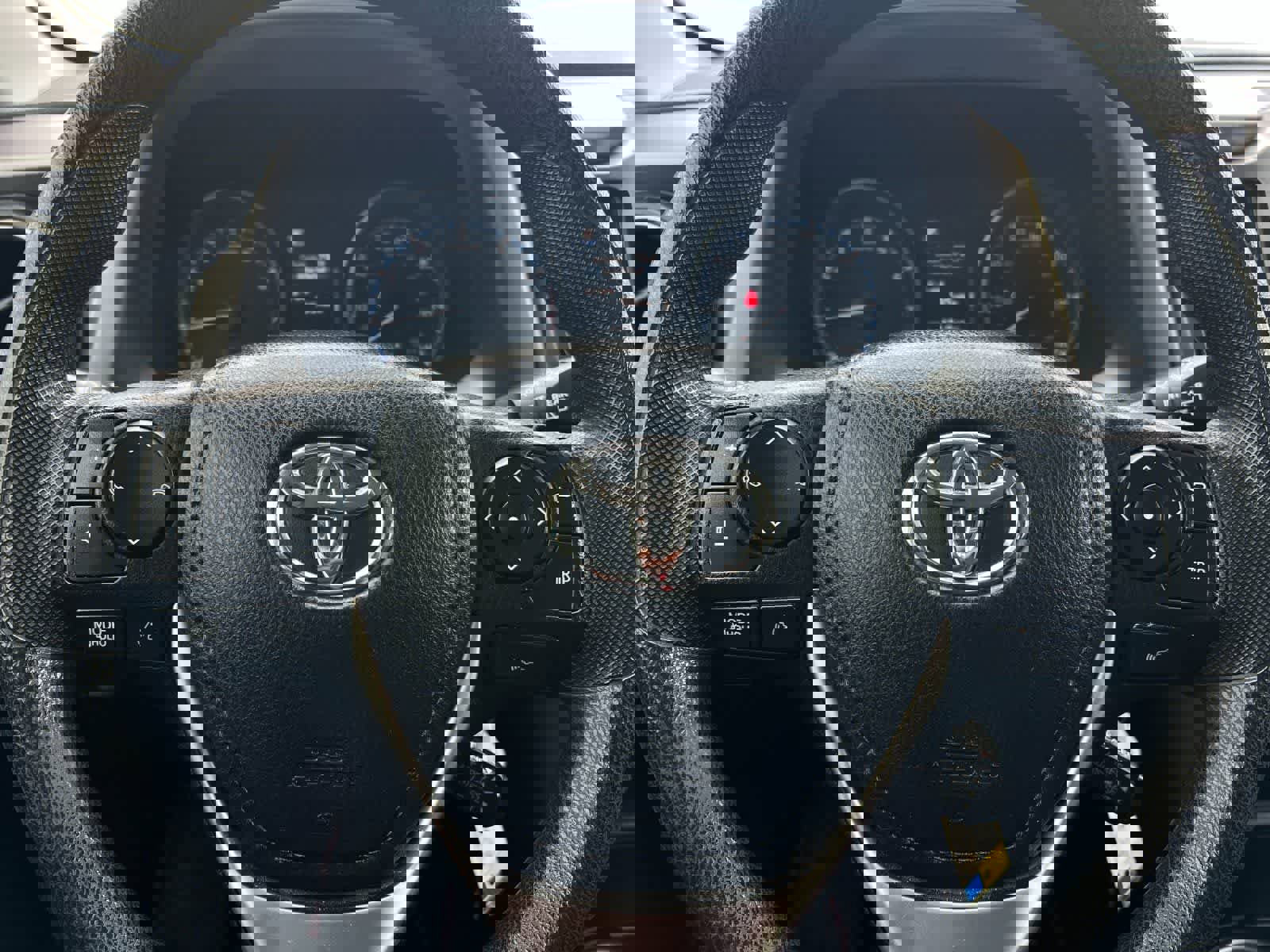 Used 2017 Toyota RAV4 LE image 23