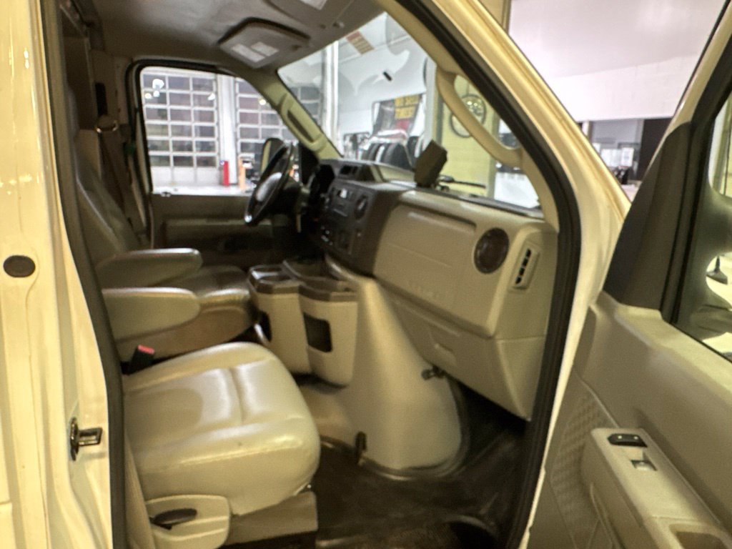 Used 2019 Ford E-350 and Econoline 350 Super Duty w/ Power Windows & Locks Group RWD image 23