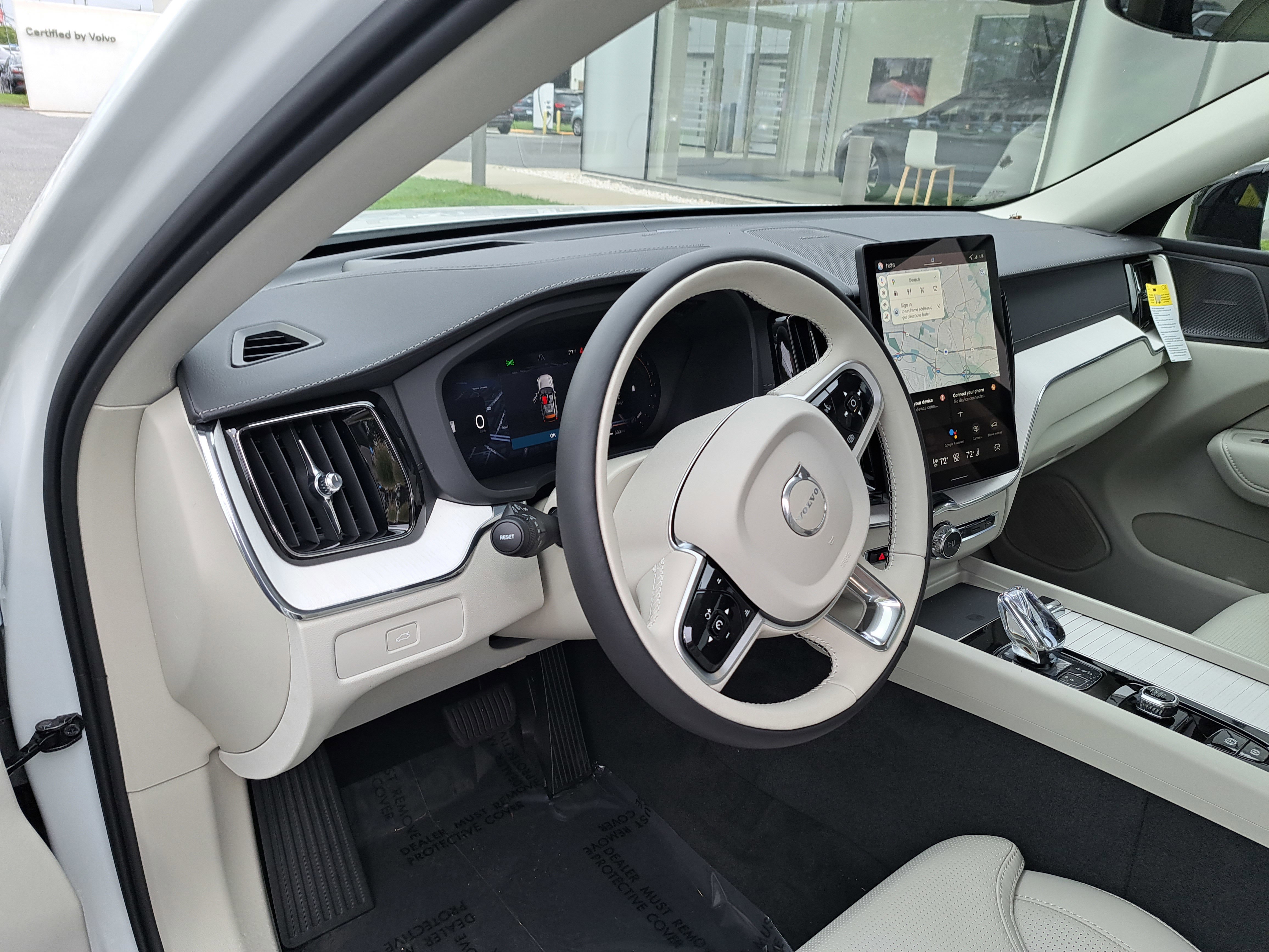 New 2026 Volvo XC60 B5 Ultra w/ Climate Package image 5