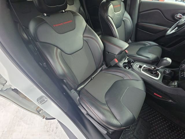 Used 2016 Jeep Cherokee Trailhawk image 26