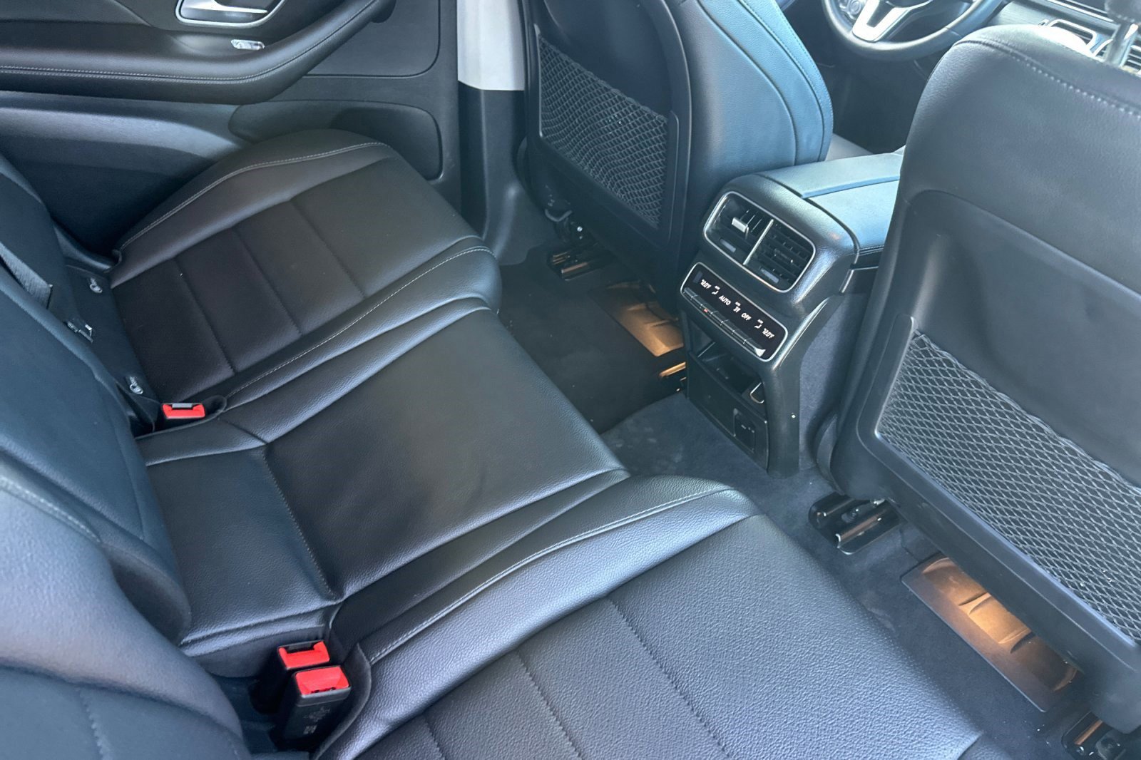 Used 2022 Mercedes-Benz GLS 450 4MATIC image 32