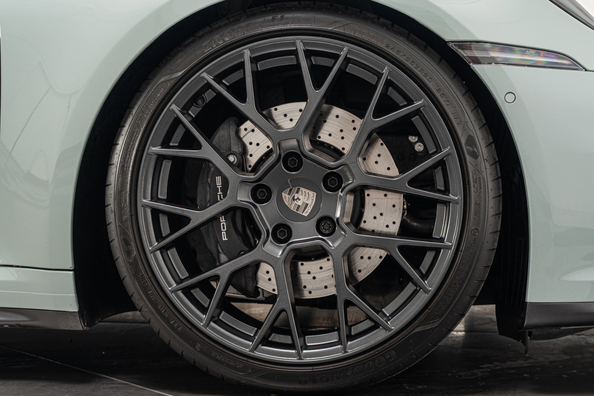 Used 2025 Porsche 911 Carrera image 46