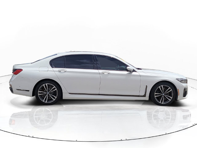 Used 2022 BMW 750i xDrive w/ Executive Package AWD/4WD image 4