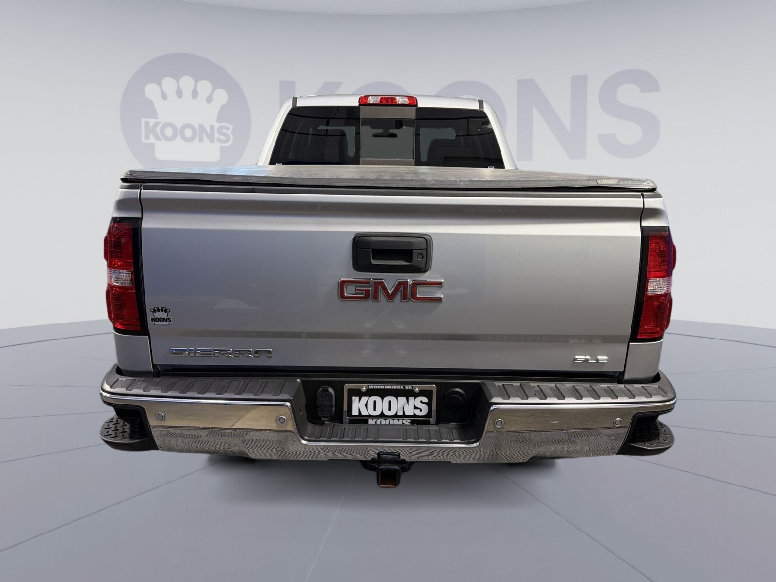 Used 2018 GMC Sierra 1500 SLE w/ Black Pack AWD/4WD image 5