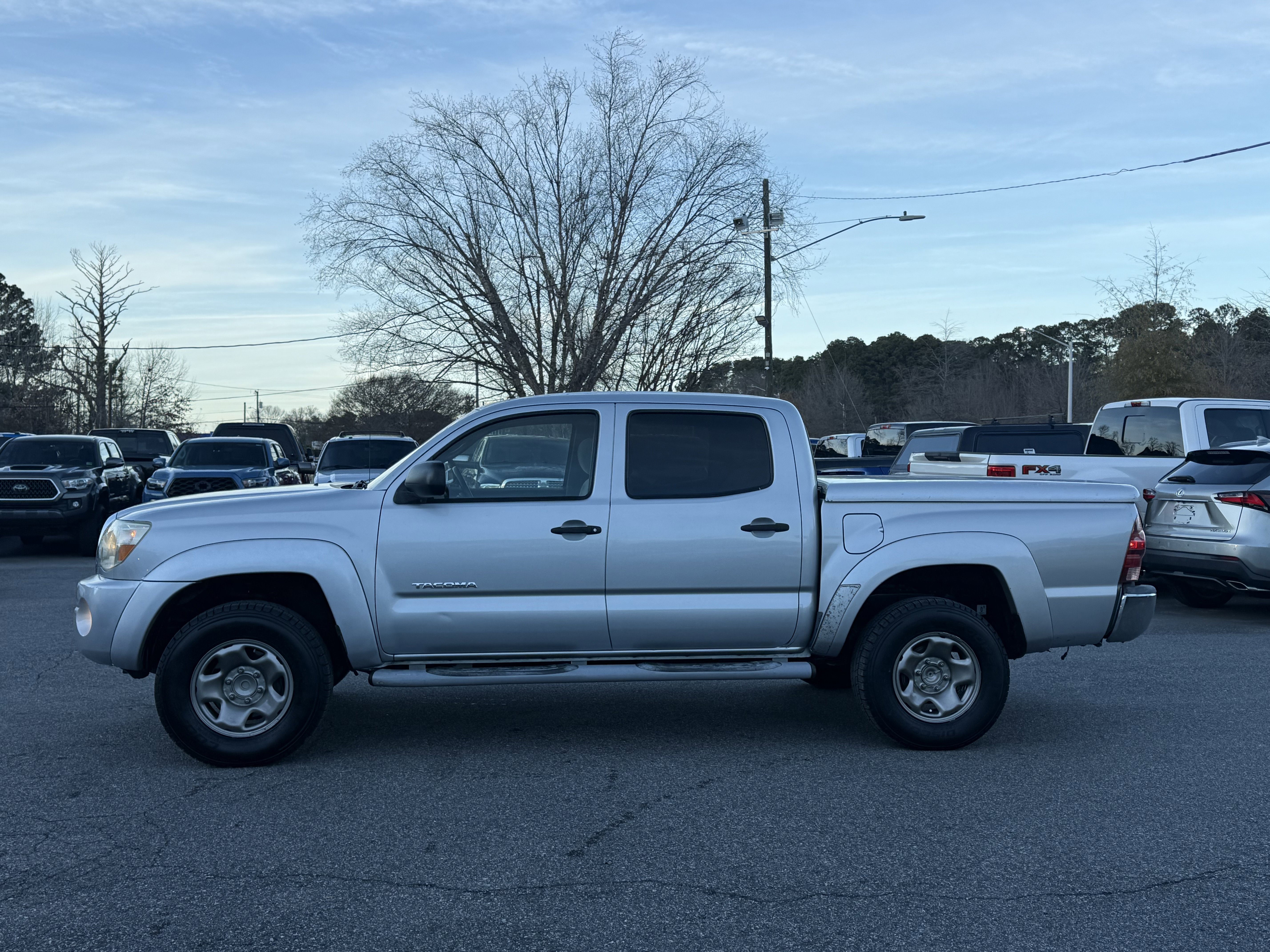 Used 2006 Toyota Tacoma PreRunner image 9