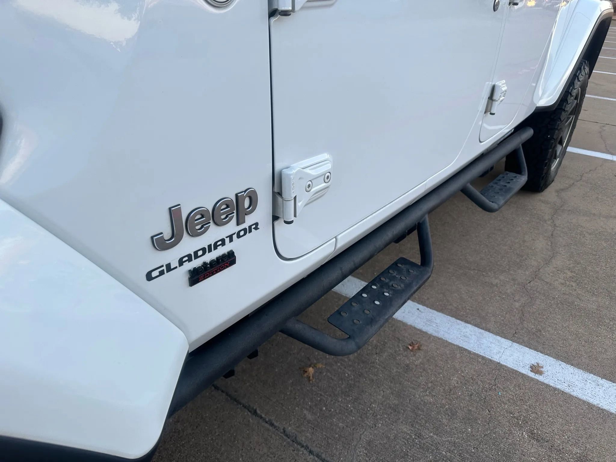 Used 2020 Jeep Gladiator Overland image 4