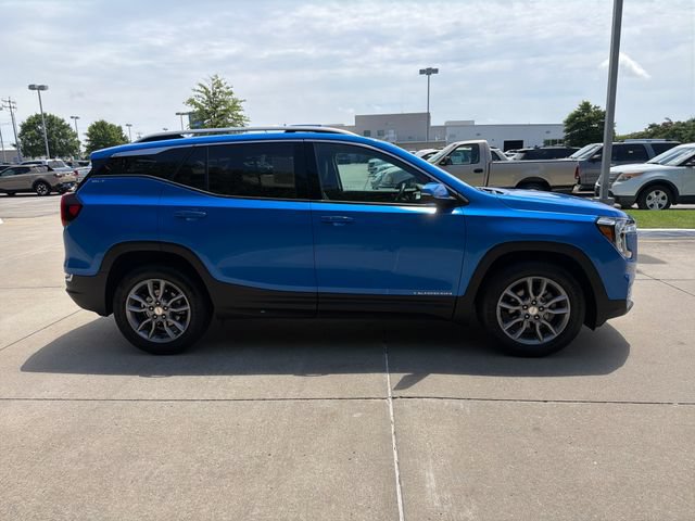 Used 2024 GMC Terrain SLT FWD image 5