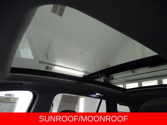 Certified 2019 GMC Terrain SLE w/ Driver Convenience Package AWD/4WD image 11
