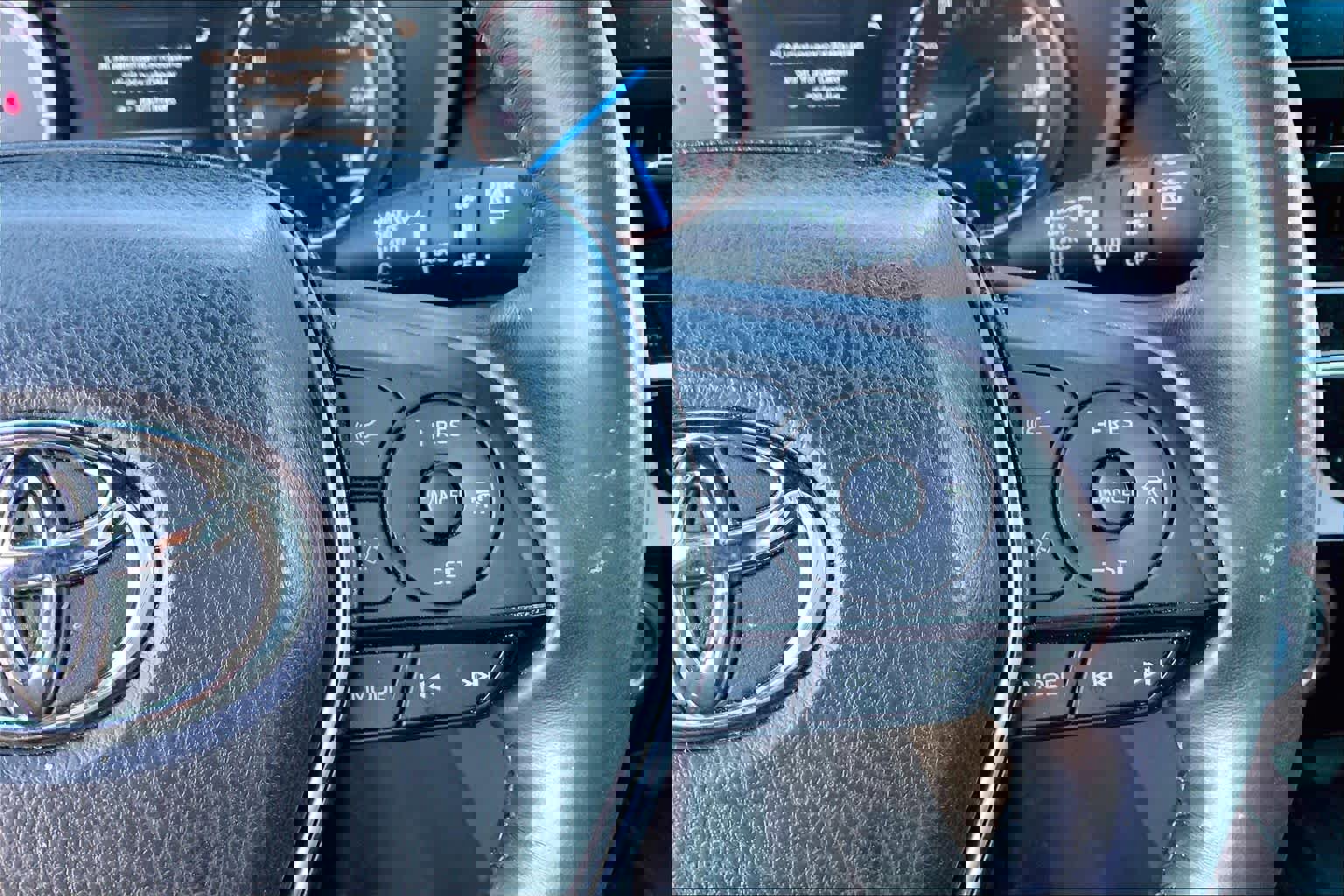 Used 2022 Toyota Venza Limited image 24