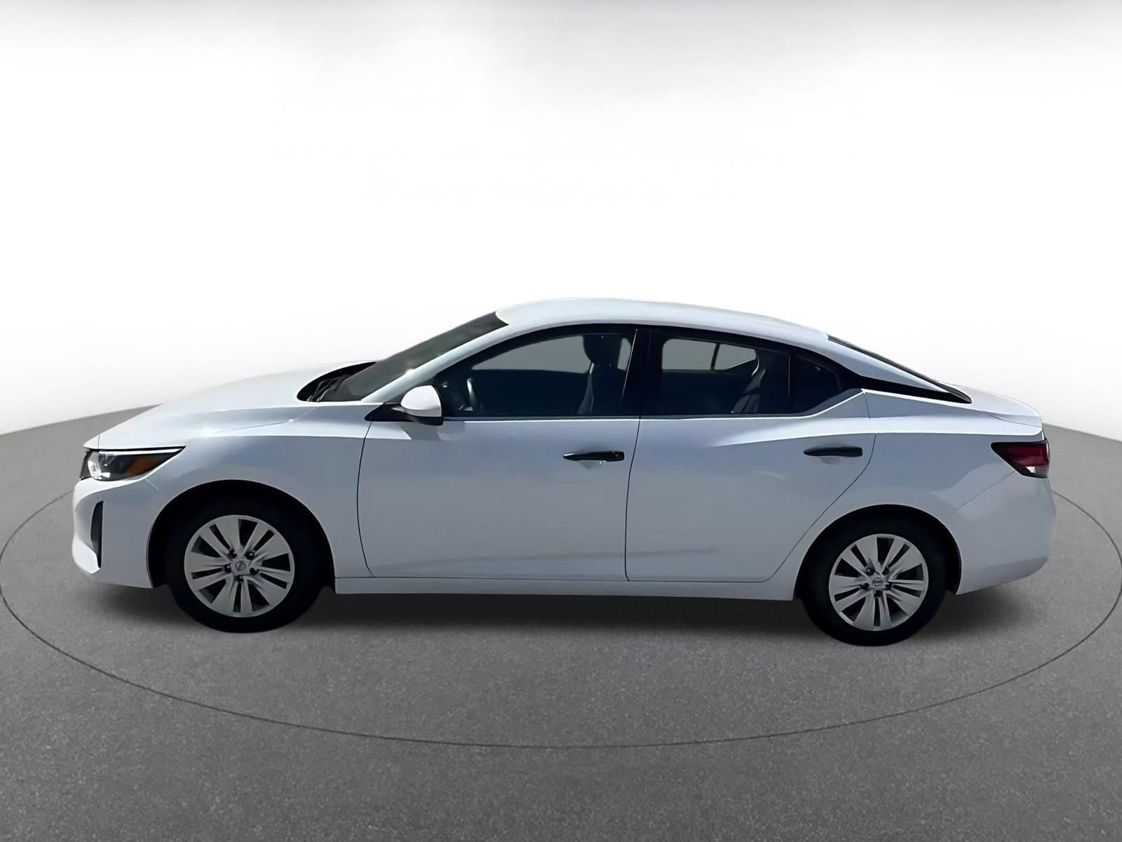 Used 2025 Nissan Sentra S FWD image 8
