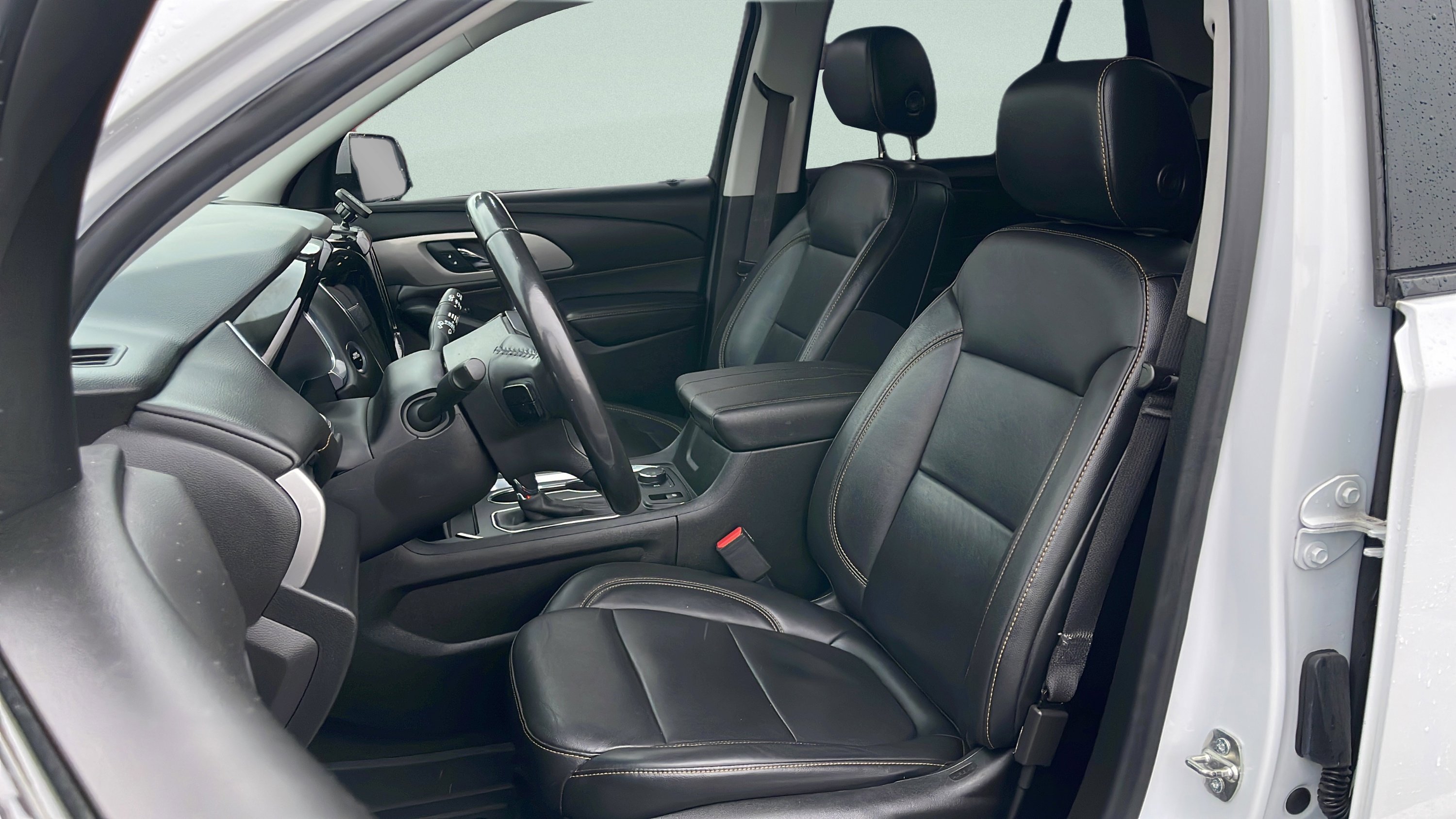 Used 2019 Chevrolet Traverse RS image 43