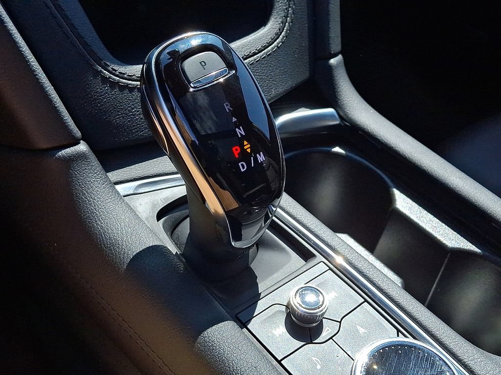 Used 2024 Cadillac XT6 Premium Luxury AWD/4WD image 17