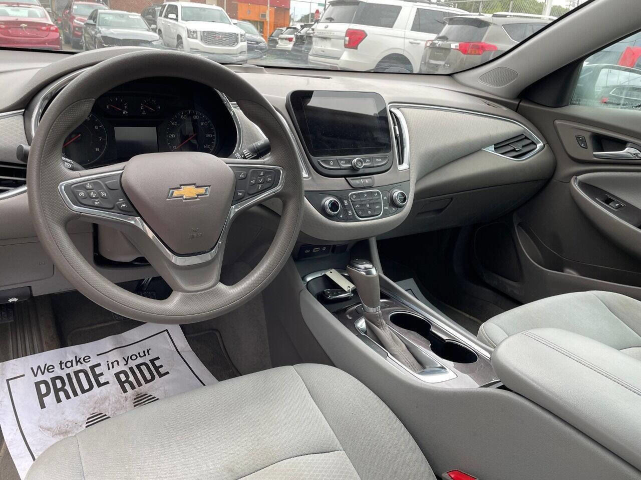 Used 2020 Chevrolet Malibu LT FWD image 15