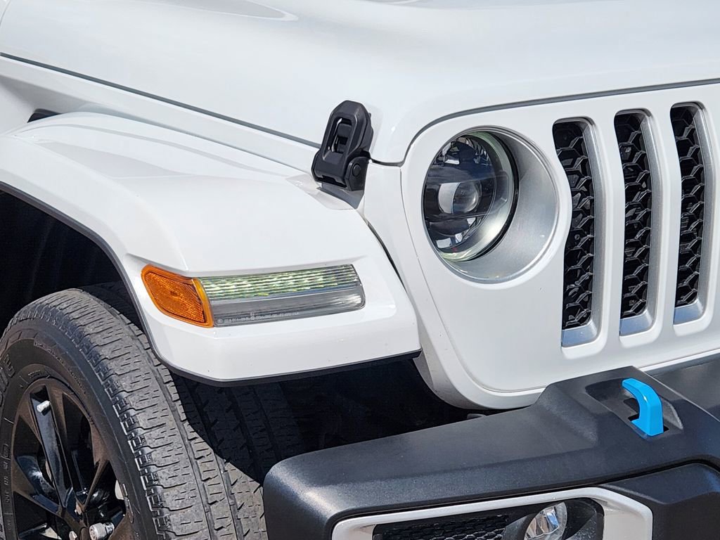 Used 2023 Jeep Wrangler Unlimited Sahara w/ Cold Weather Group image 28