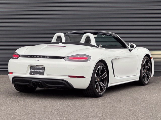 Used 2024 Porsche 718 Boxster RWD image 7