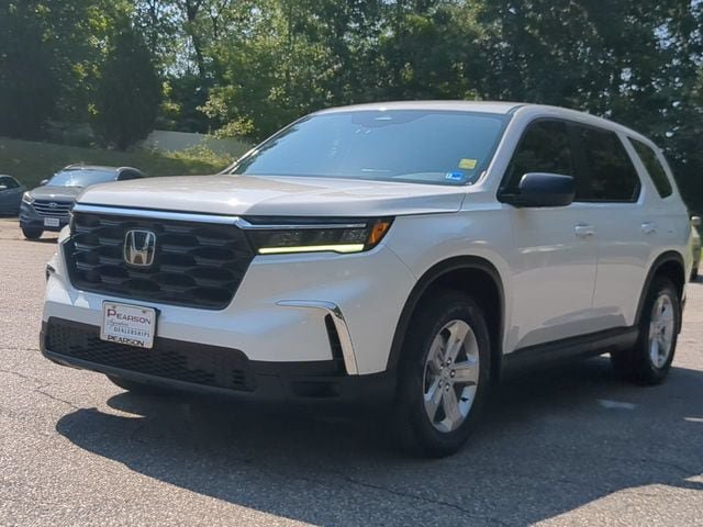Used 2023 Honda Pilot LX image 7