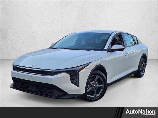 Used 2025 Kia K4 LXS image 1