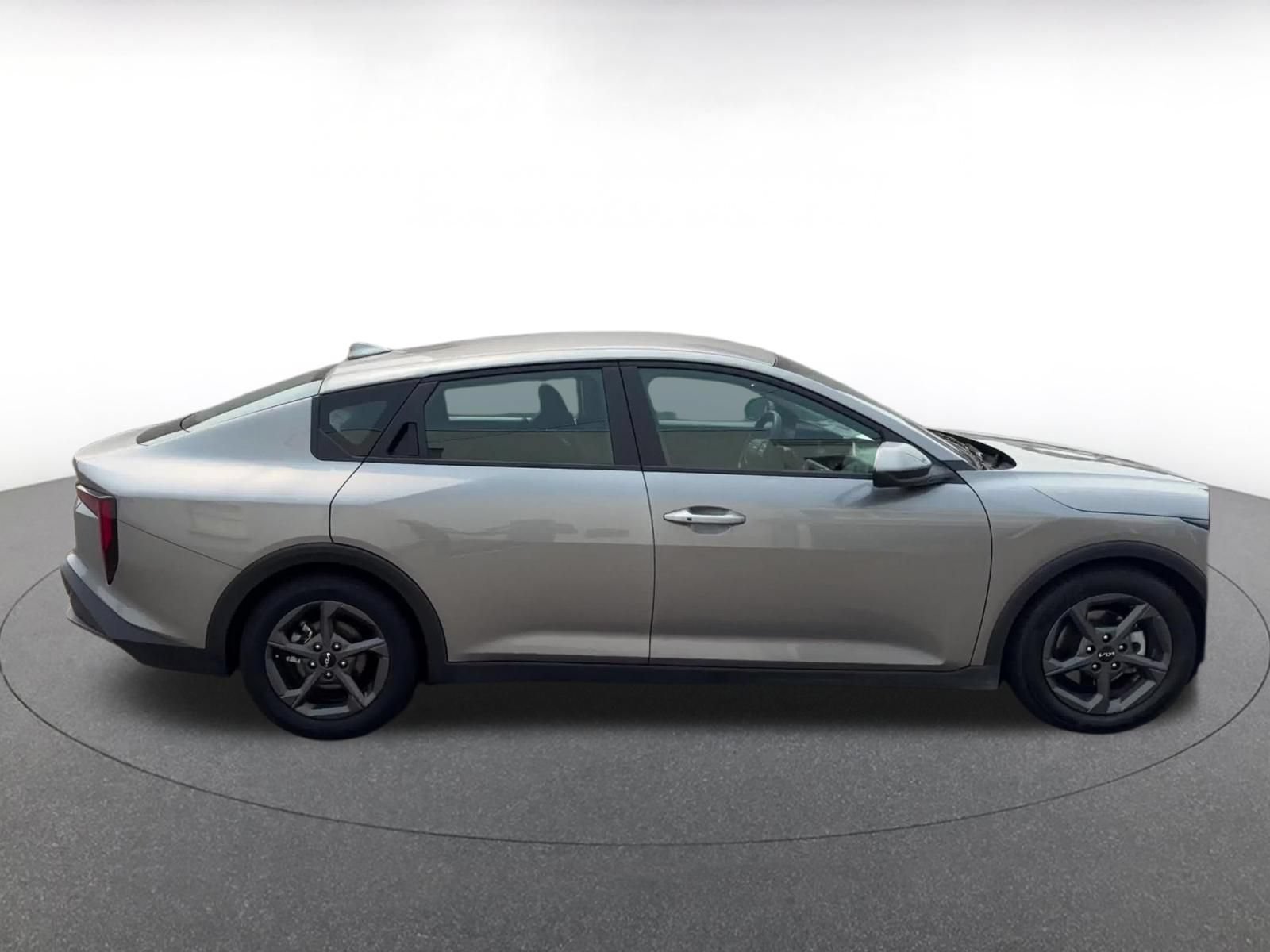Used 2025 Kia K4 FWD image 15