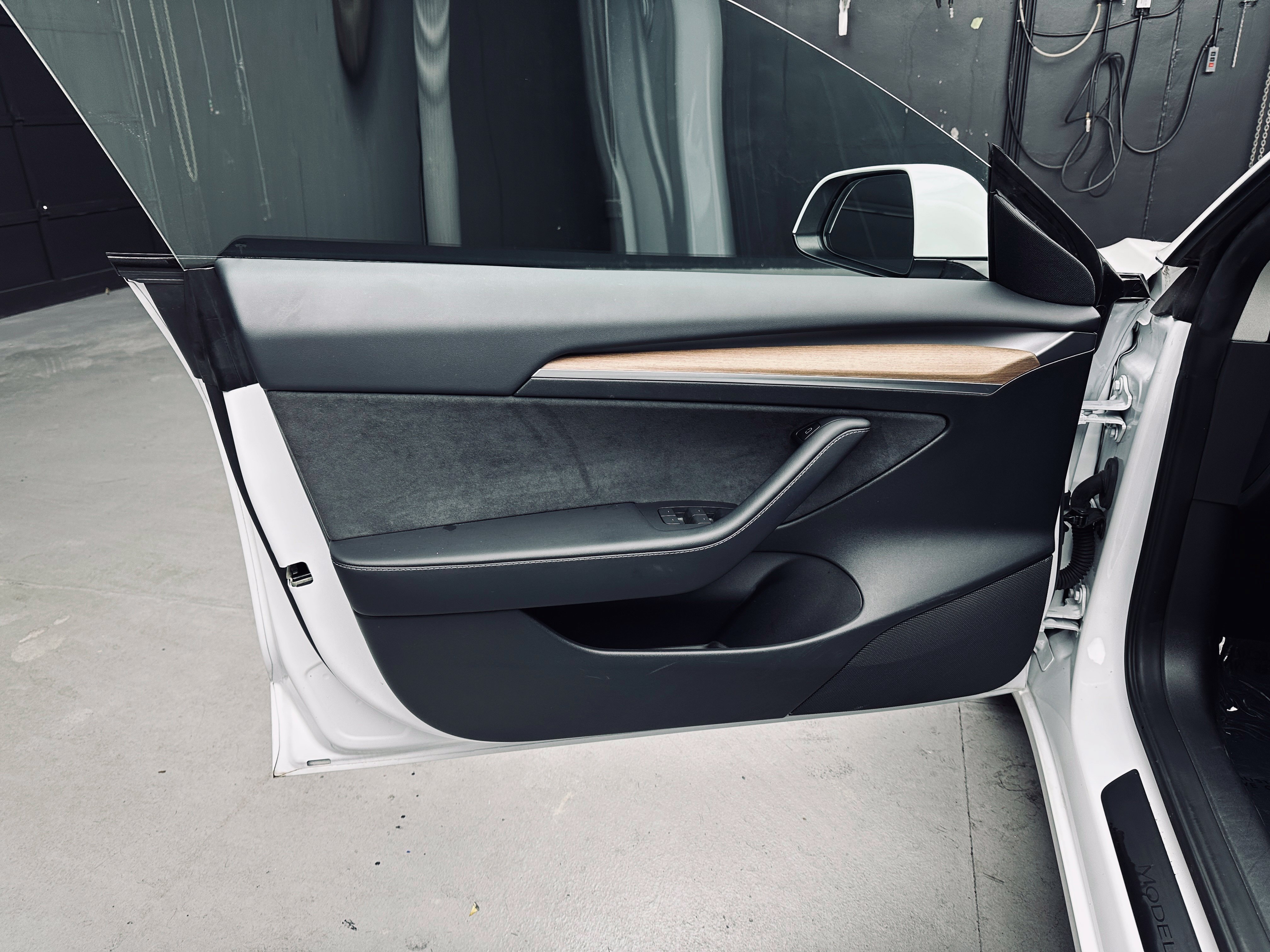 Used 2023 Tesla Model 3 Standard Range RWD image 23