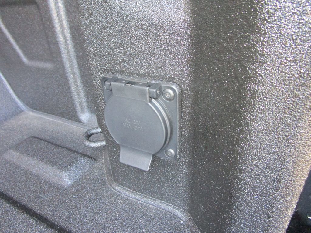 New 2026 GMC Sierra 1500 Elevation image 15