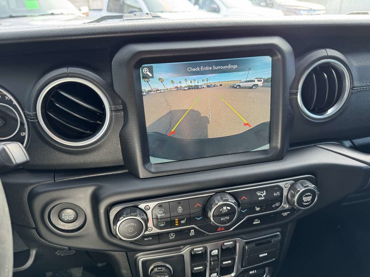 Used 2020 Jeep Gladiator Overland image 32