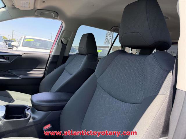 Certified 2025 Toyota RAV4 XLE AWD/4WD image 12