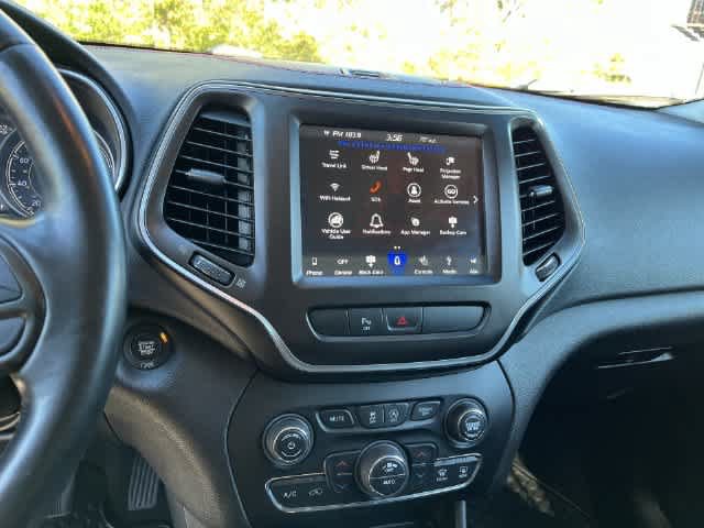 Used 2019 Jeep Cherokee Trailhawk w/ Comfort/Convenience Group AWD/4WD image 15