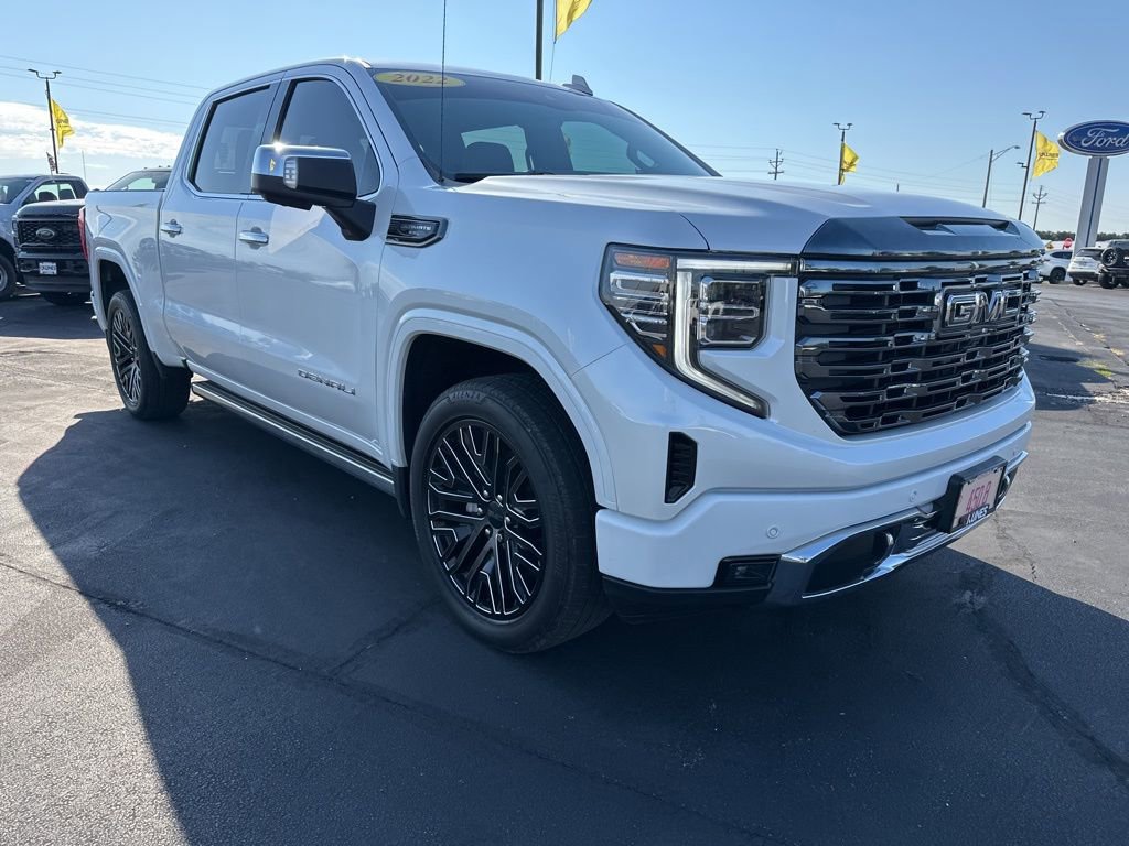 Used 2022 GMC Sierra 1500 Denali Ultimate image 2