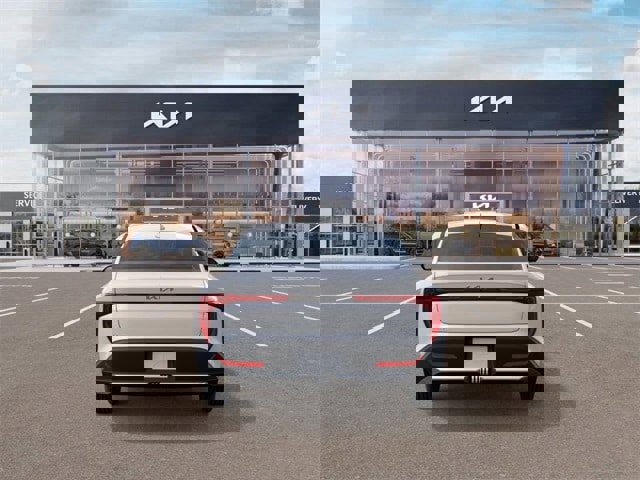 New 2025 Kia K4 LXS image 5