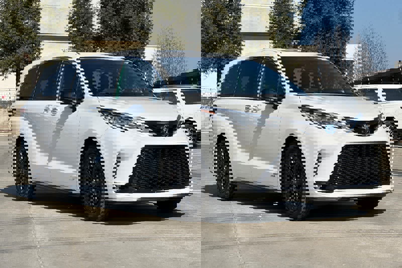 Used 2021 Toyota Sienna XSE image 10