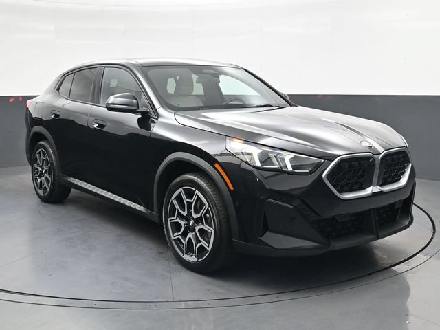 Used 2025 BMW X2 xDrive28i w/ Technology Package AWD/4WD image 2