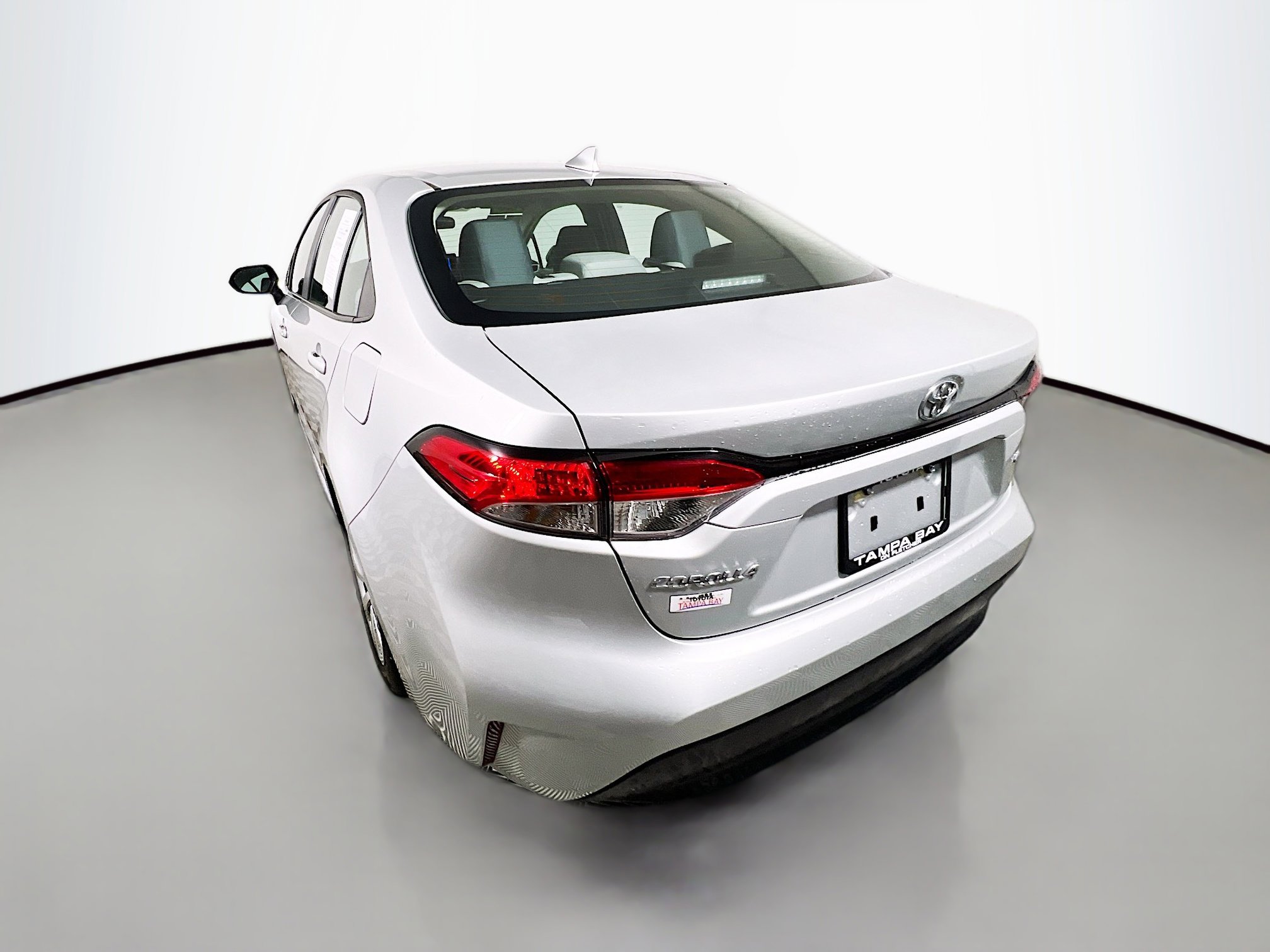 Used 2025 Toyota Corolla LE w/ Convenience Package FWD image 8
