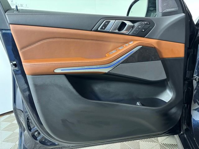 Used 2025 BMW X7 M60i AWD/4WD image 10
