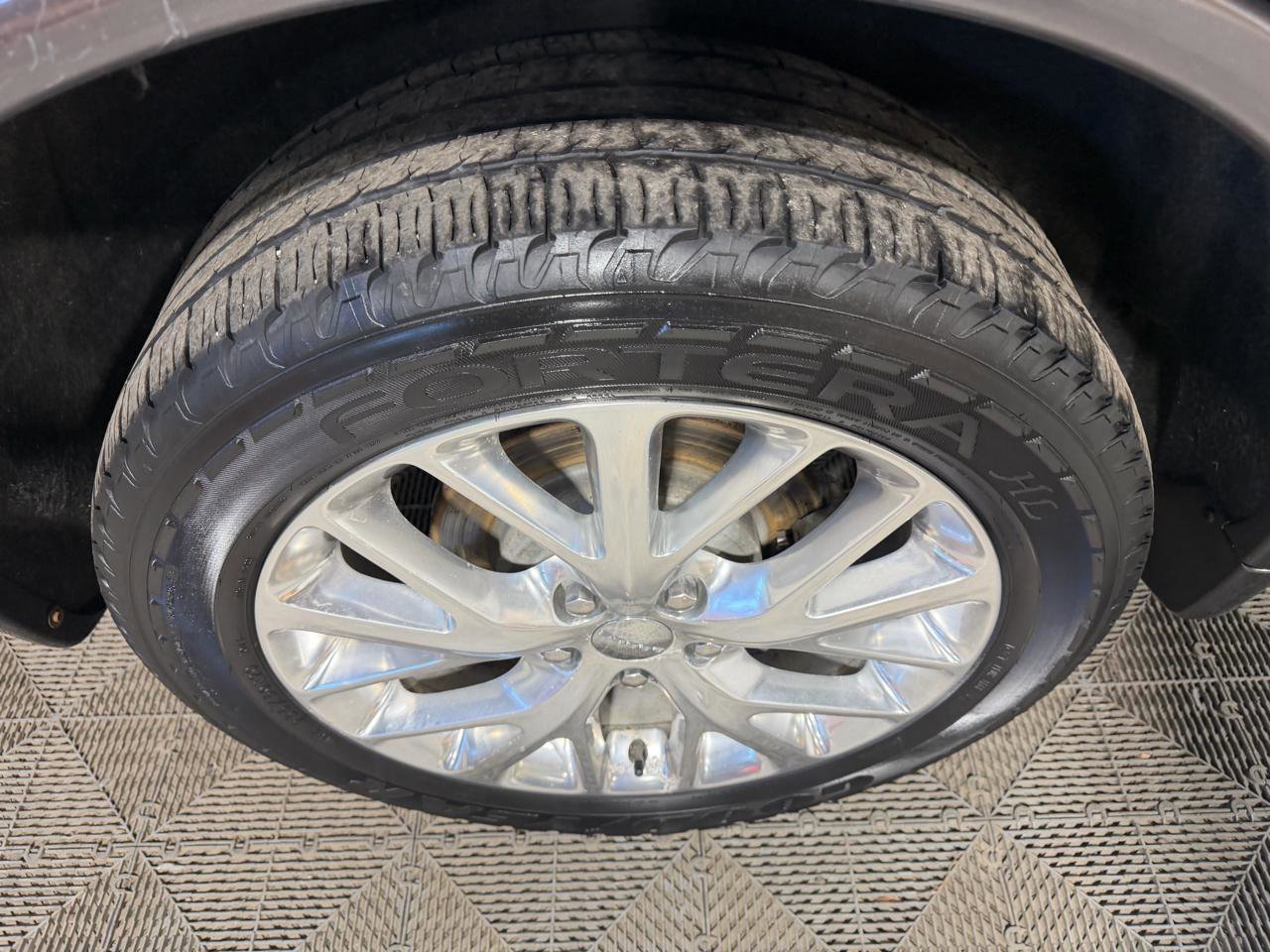 Used 2016 Dodge Durango Limited w/ Premium Group image 18