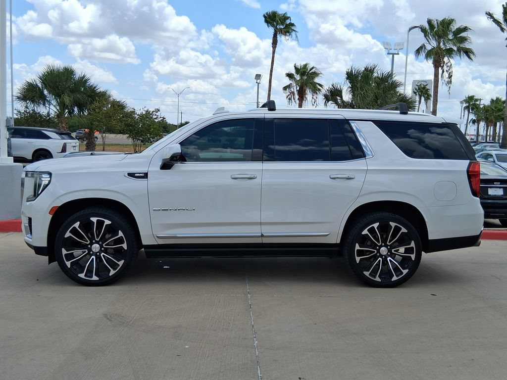 Used 2021 GMC Yukon Denali w/ Denali Premium Package RWD image 3